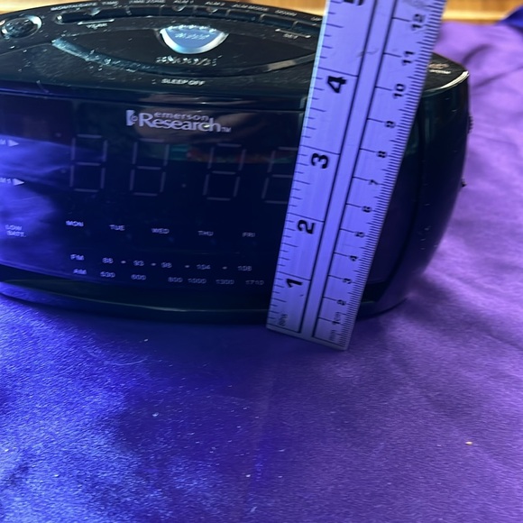 📌Emerson Research Smart Set Alarm Clock Radio - Picture 8 of 13